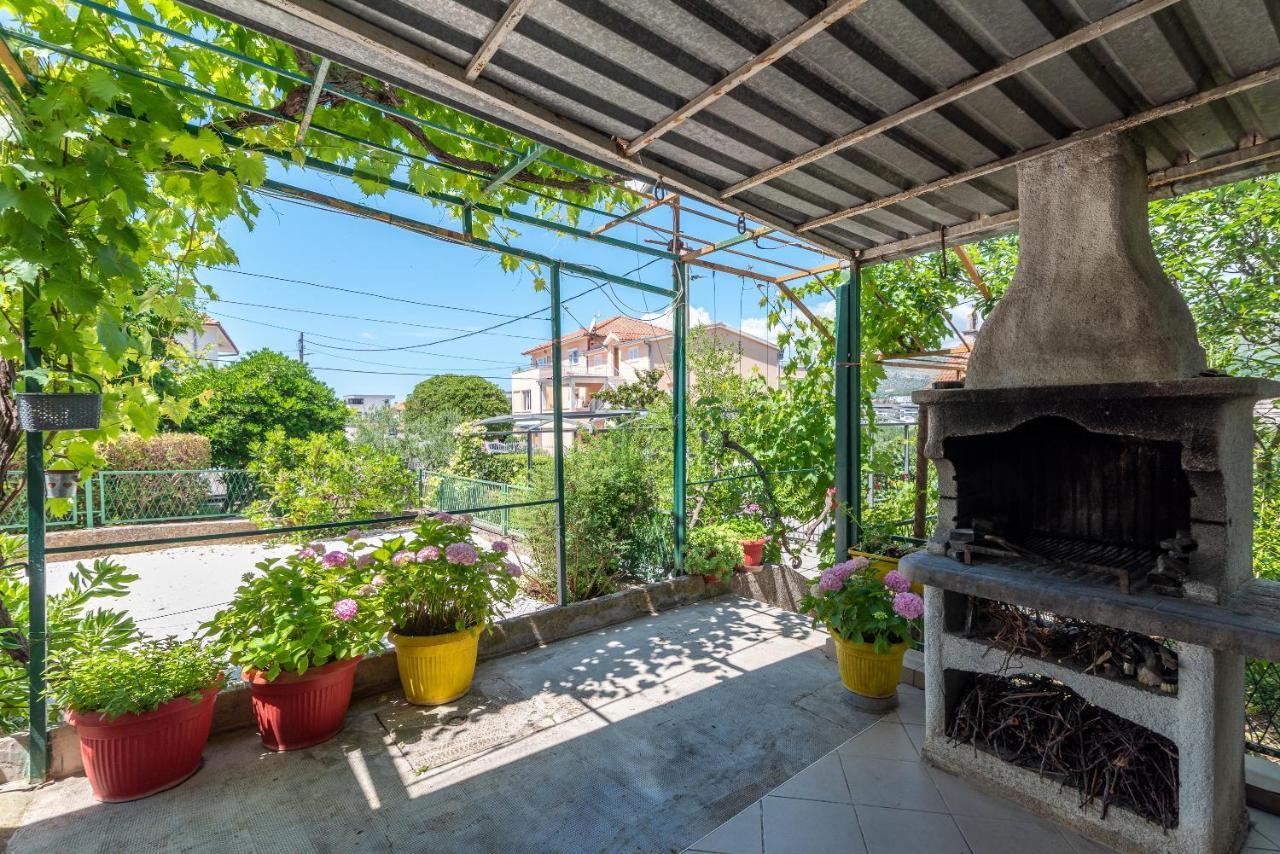 Apartment Hrabar Longo Trogir Bagian luar foto