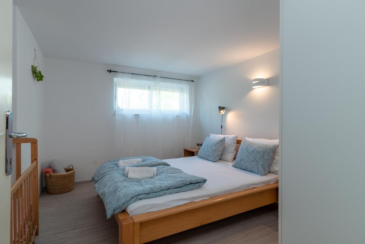 Apartment Hrabar Longo Trogir Bagian luar foto