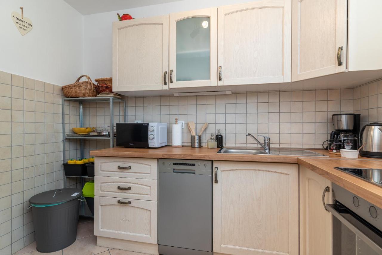 Apartment Hrabar Longo Trogir Bagian luar foto