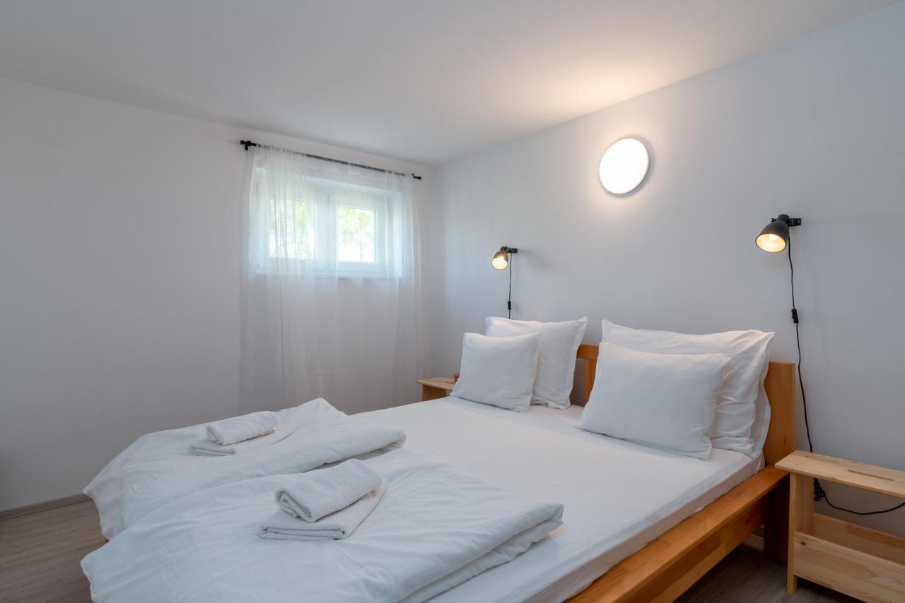 Apartment Hrabar Longo Trogir Bagian luar foto