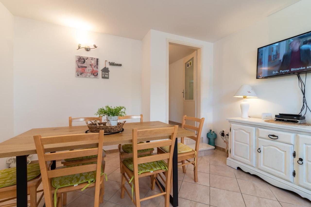 Apartment Hrabar Longo Trogir Bagian luar foto