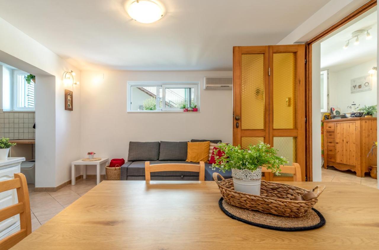 Apartment Hrabar Longo Trogir Bagian luar foto