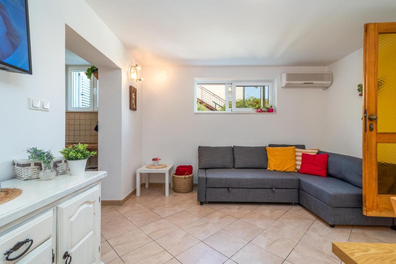 Apartment Hrabar Longo Trogir Bagian luar foto