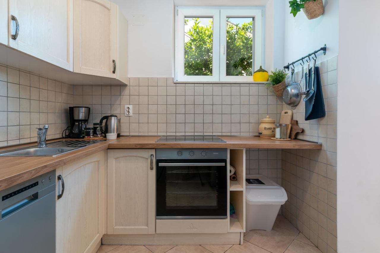 Apartment Hrabar Longo Trogir Bagian luar foto